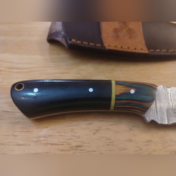 New Damascus steel blade men's hunting knife with sheath - Picture 4 of 8